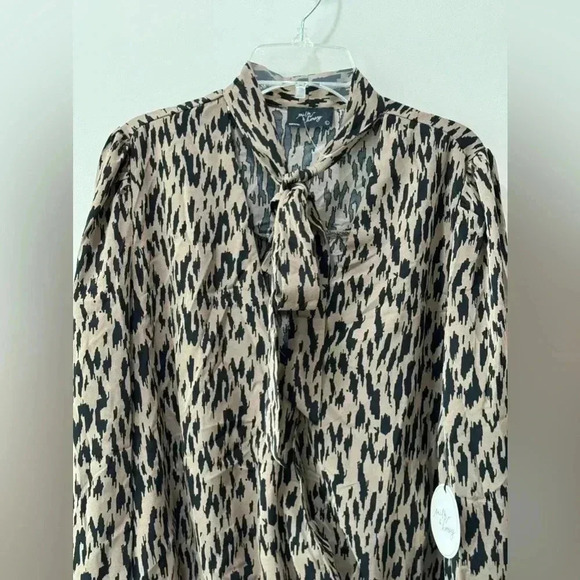 Milk & Honey Black and Tan Print Blouse - Size L - Picture 2 of 12